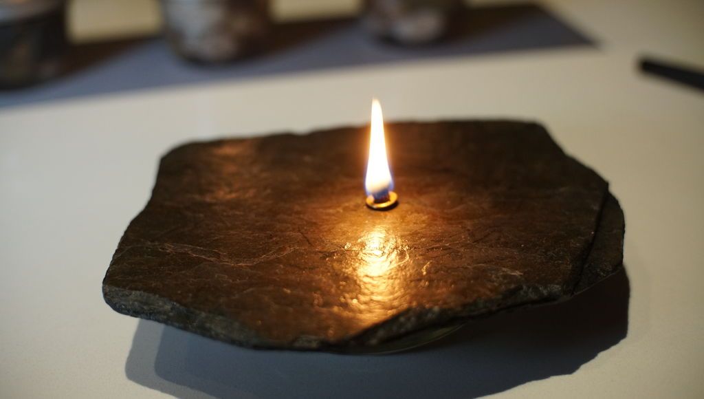 How to make an Oil Candle on a Tile or Rock