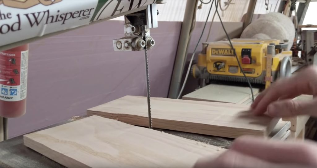 Modern Ribbon Bench for your Shoes