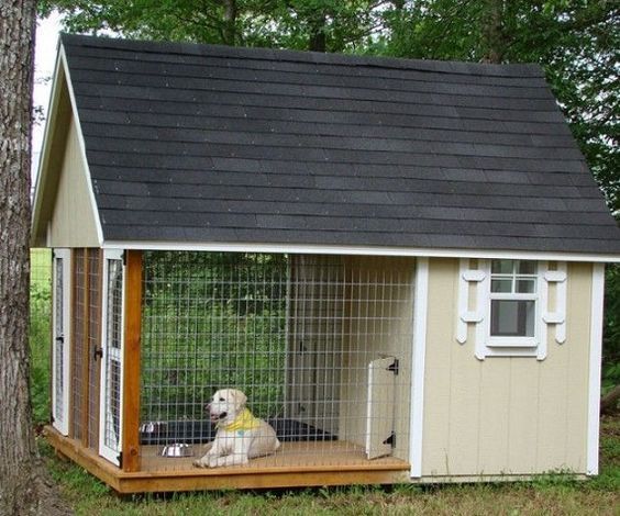 Portable wooden chicken coops for your backyard