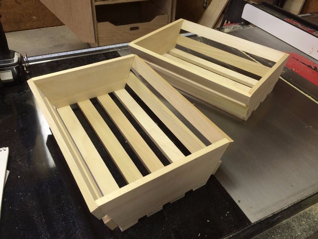 Small Wooden Shelf for Fruits and Vegetables