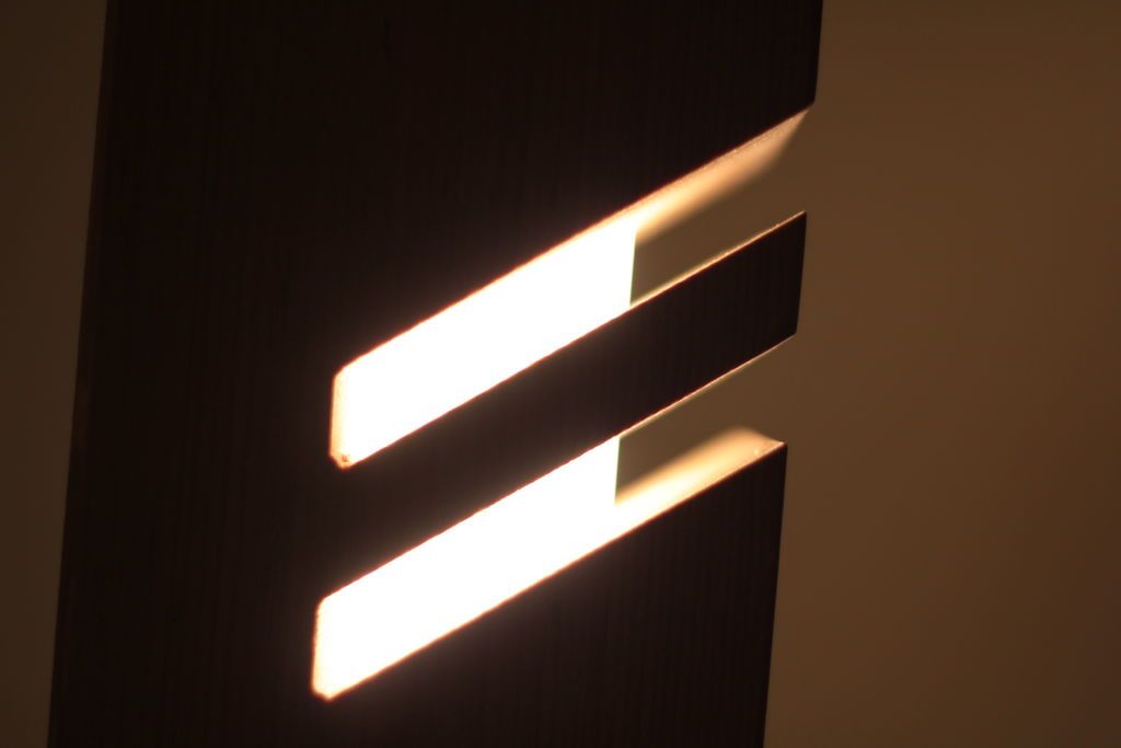 Modern Wooden Table Lamp