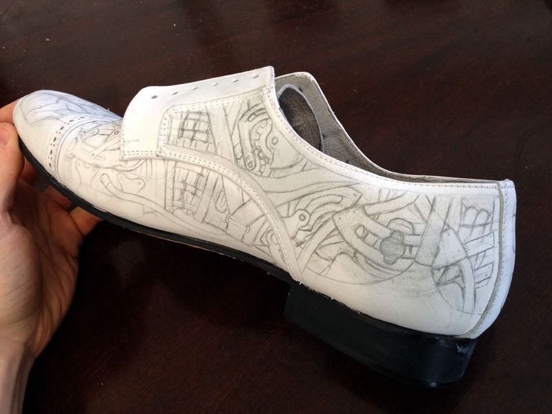How to Paint Leather Shoes