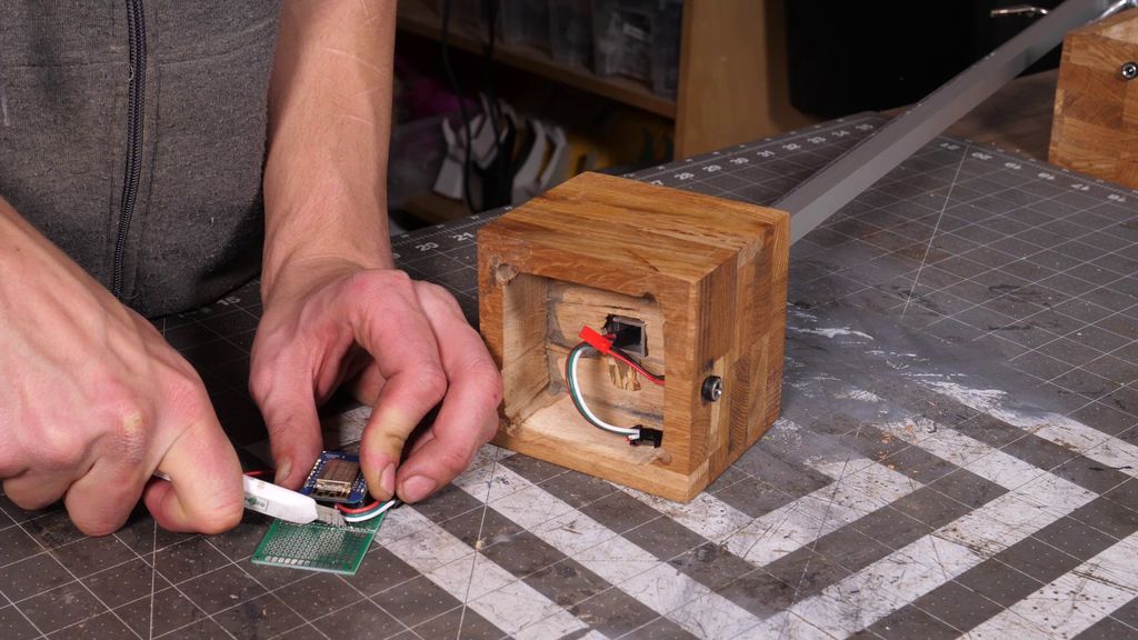 Wireless Lamps that React to Sound