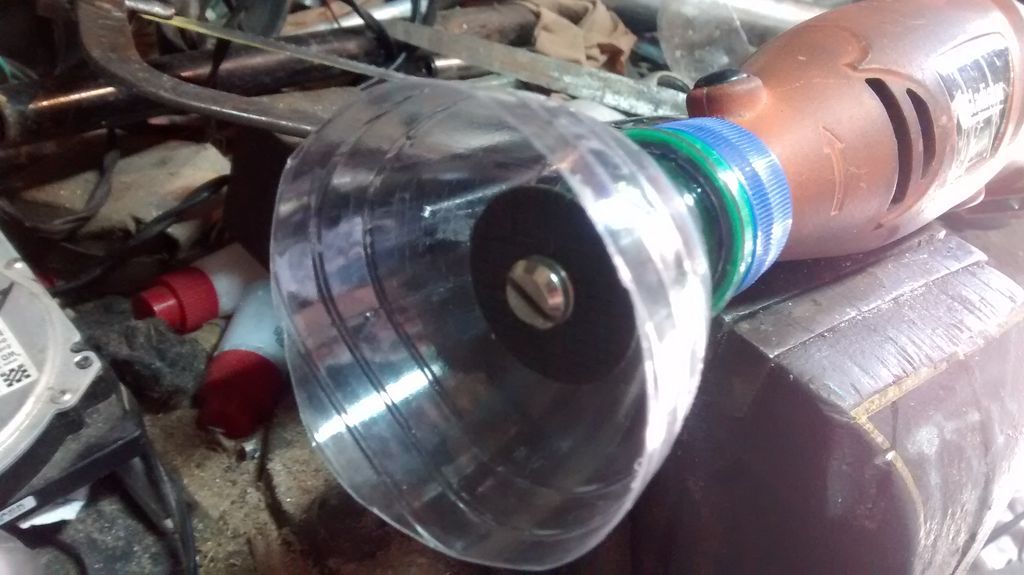 Protector de Seguridad Improvisado para Herramientas