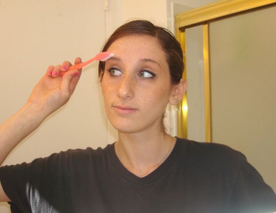 10 Usos para tu Viejo Cepillo de Dientes