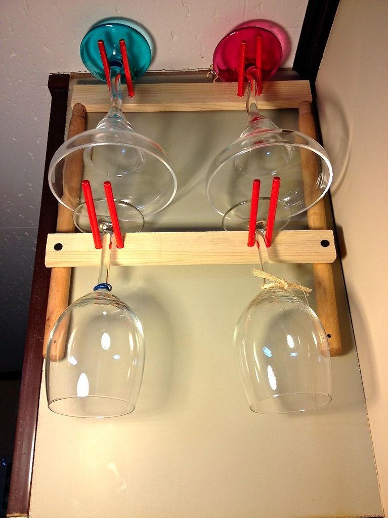 Cómo Hacer un Estante para Copas de Vino de Madera