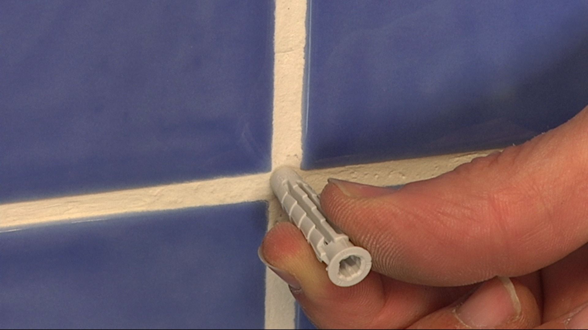 perforar juntas de azulejo