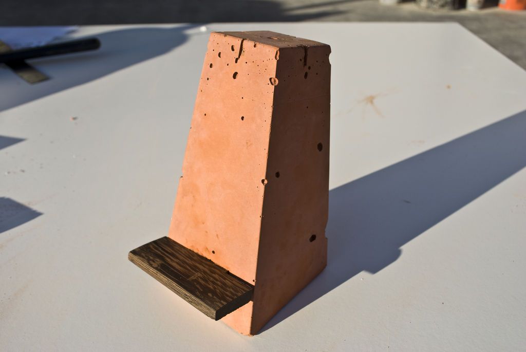 Concrete Stand for your iPad
