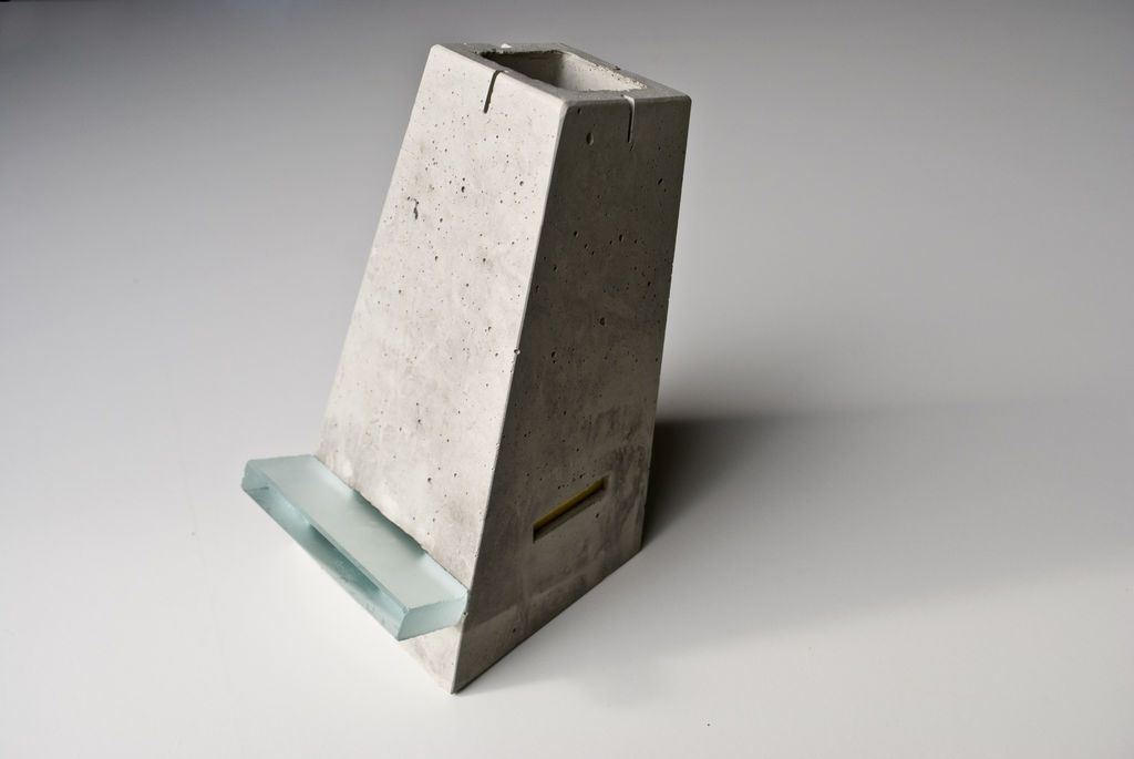 Concrete Stand for your iPad