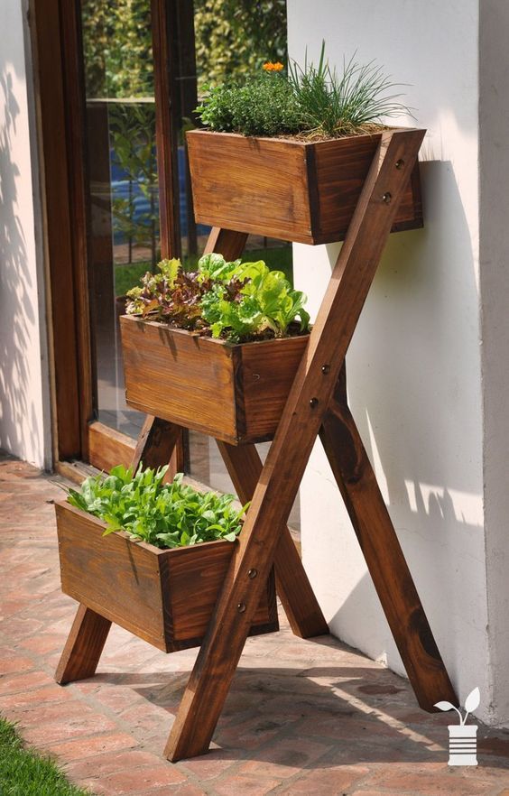 Soportes de madera para tus plantas