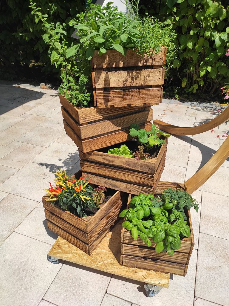 Vertical Raised Garden Bed
