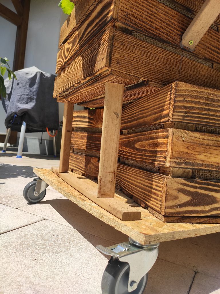 Vertical Raised Garden Bed