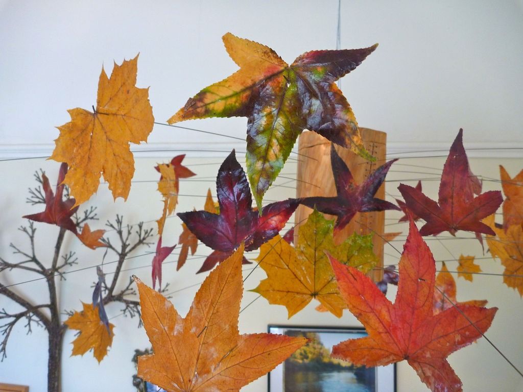 How to Make an Autumn Leaf Lamp