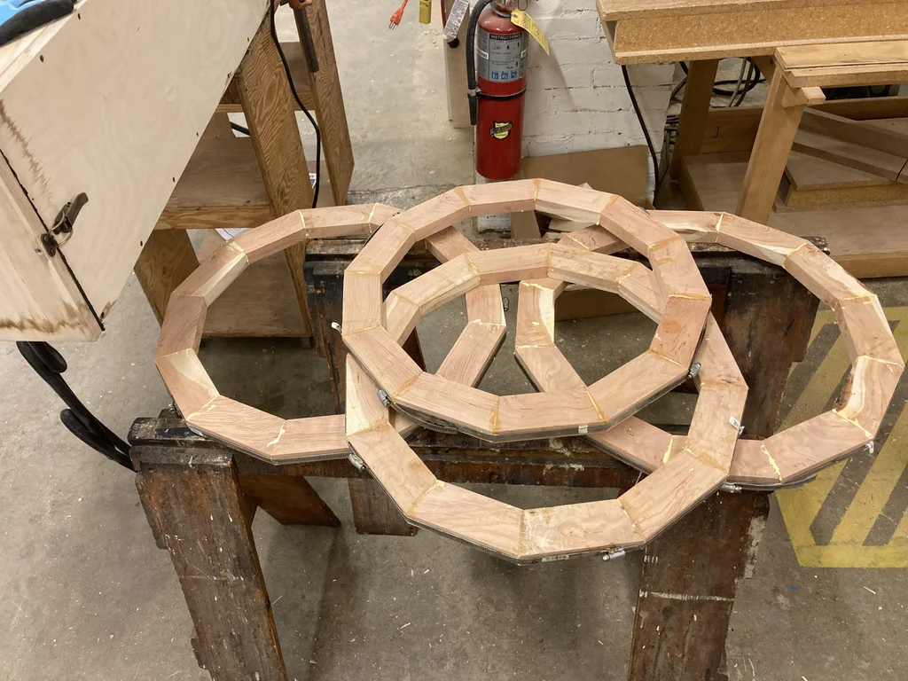 Gabinete Rústico Con Puertas de Burl