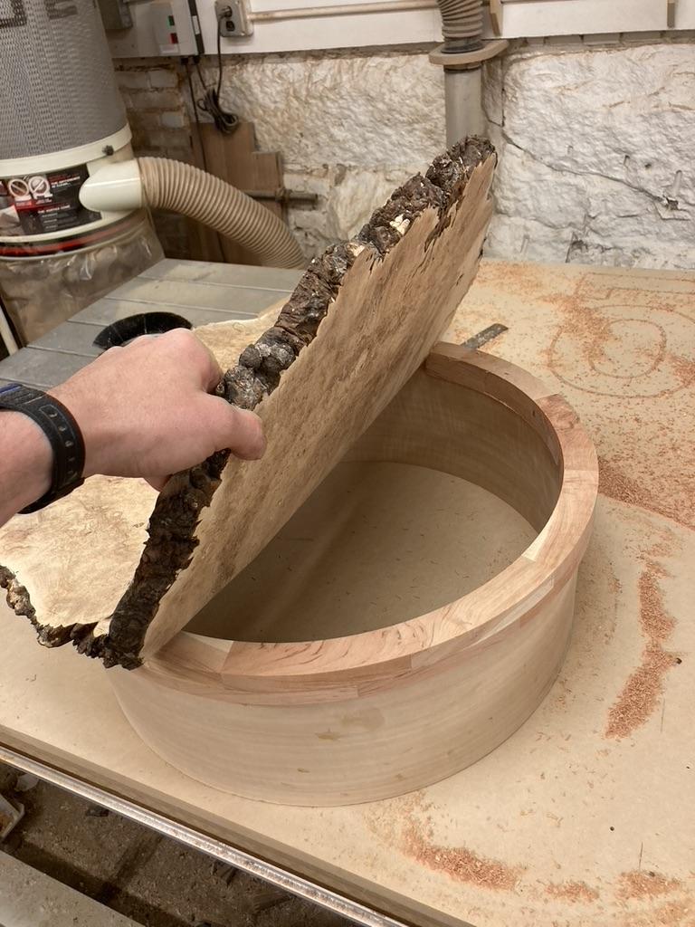 Gabinete Rústico Con Puertas de Burl